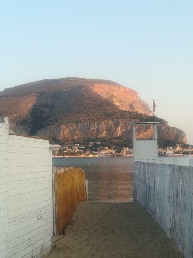La Stanza Di Angi A Mondello Hotel Palermo Exterior photo