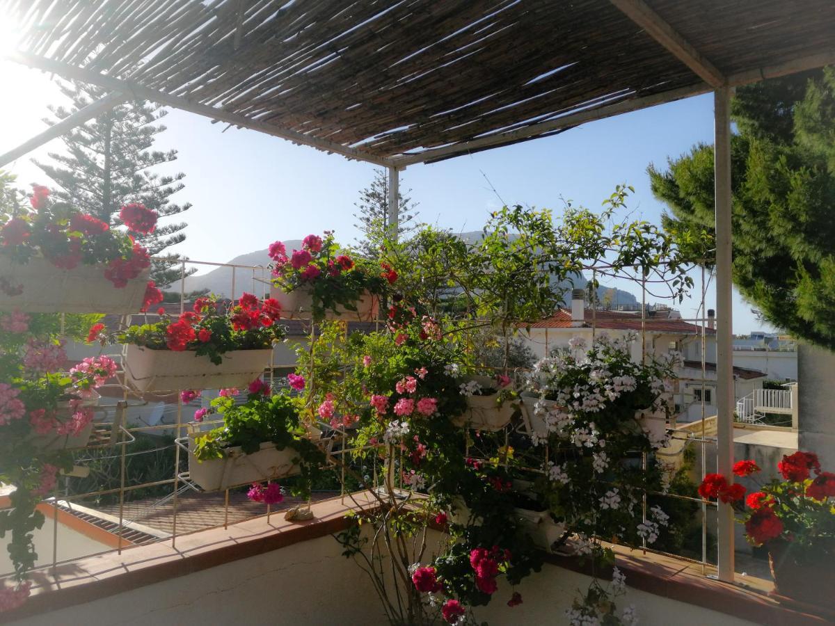 La Stanza Di Angi A Mondello Hotel Palermo Exterior photo